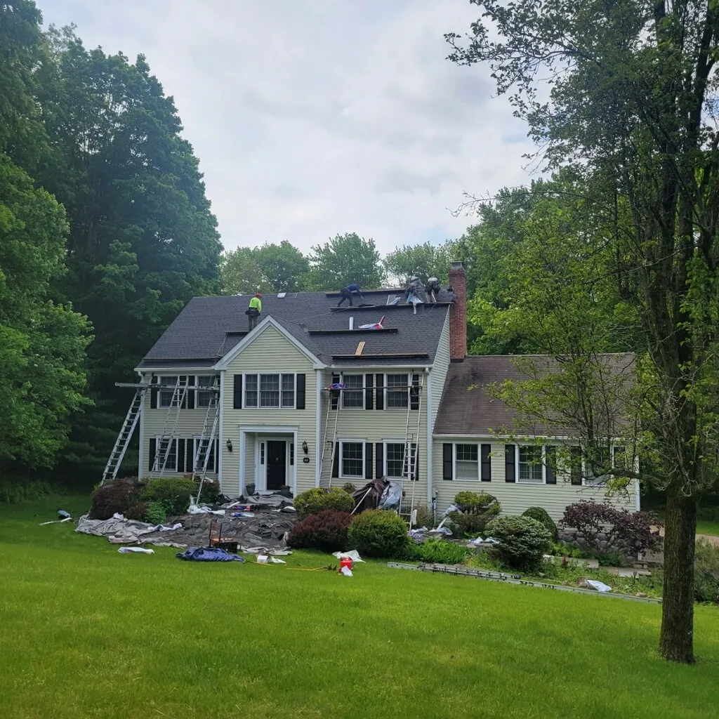 Apex roofing crew on a job site in Fairfield County CT